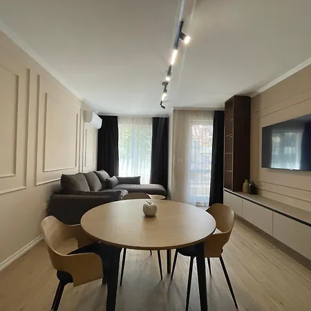 Bright & Spacious With Free Parking *