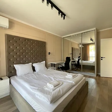 Bright & Spacious With Free Parking *