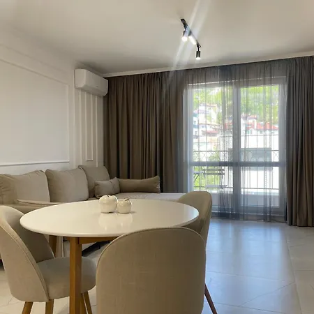 Bright & Spacious With Free Parking *