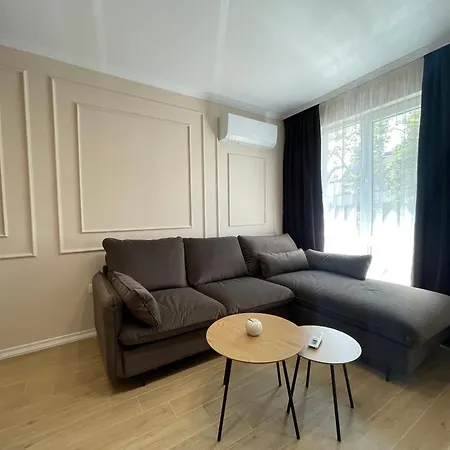 Bright & Spacious With Free Parking *