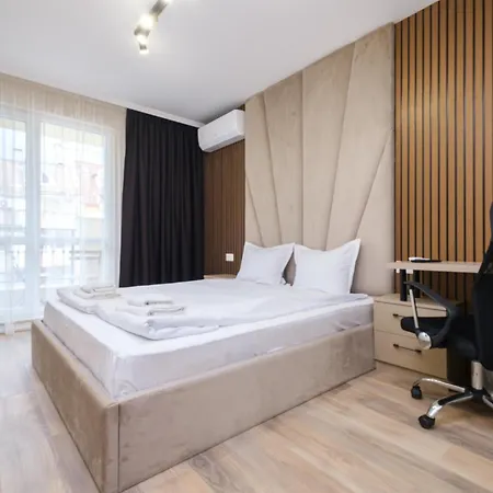 Bright & Spacious With Free Parking Apartment Plovdiv