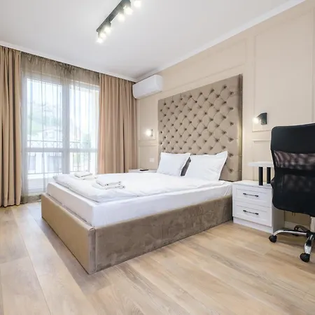 Bright & Spacious With Free Parking Plovdiv