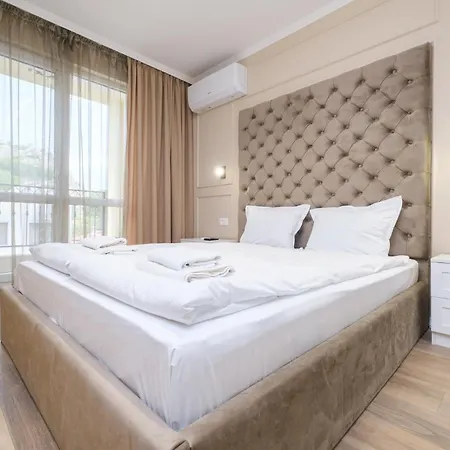 Bright & Spacious With Free Parking Apartment Plovdiv