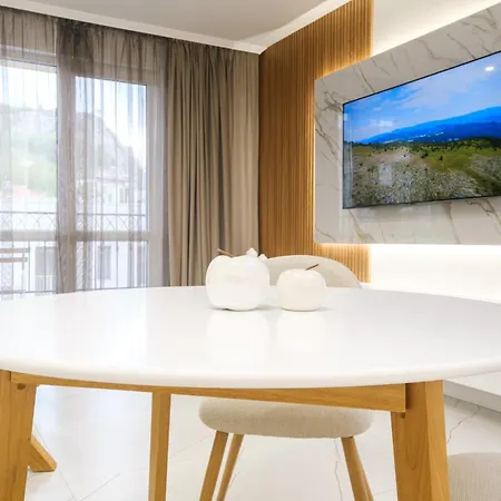Apartment Bright & Spacious With Free Parking Plovdiv