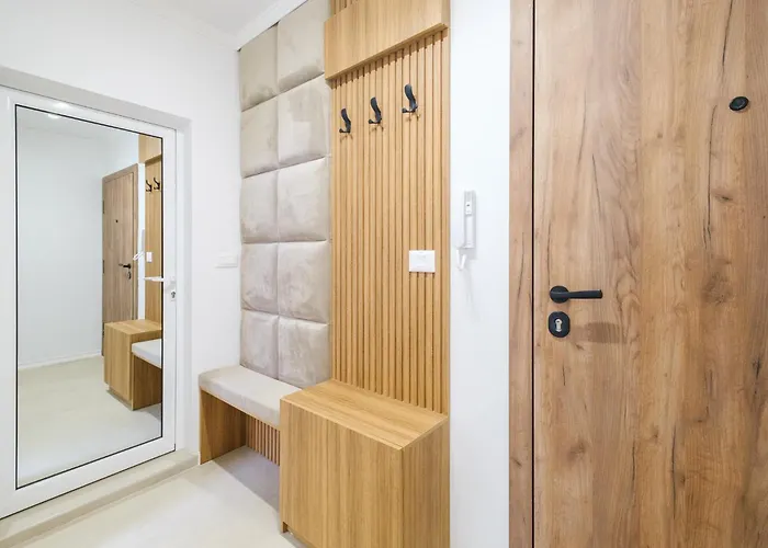 Bright & Spacious With Free Parking 公寓 *