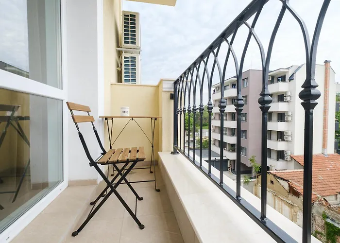 شقة Bright & Spacious With Free Parking *